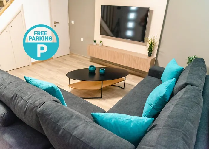 Elegant Decorated House - Free Private Parking!